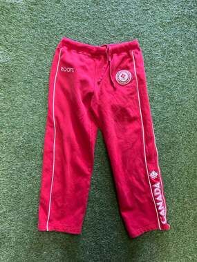 Roots 2004 Canadian Olympic Team Red Sweatpants Size XS